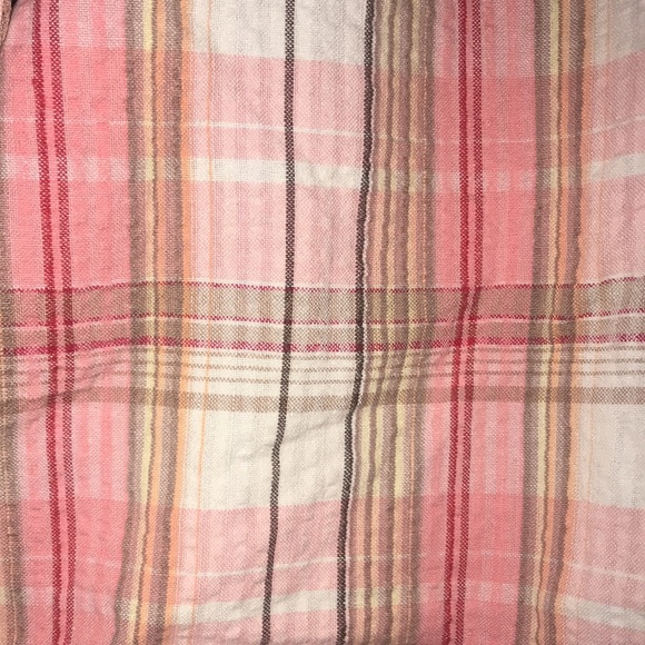 Women’s Plaid Seersucker Capris - Picture 2 of 7